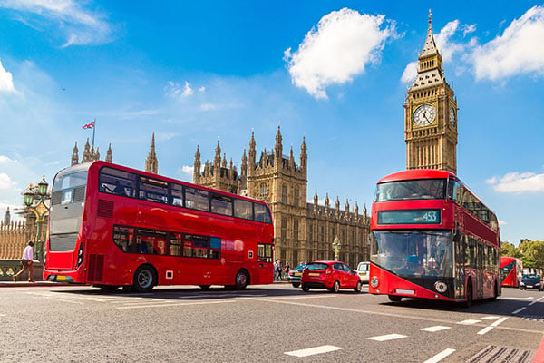 ymt-blog-6-of-the-best-places-to-visit-in-2020-london-with-tour-bus