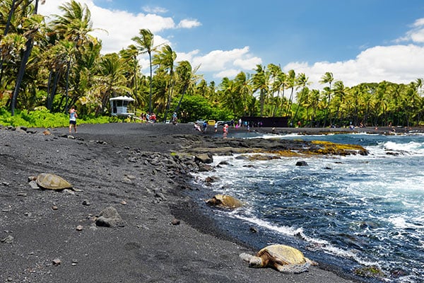 hawaii-Black-Sand-beach
