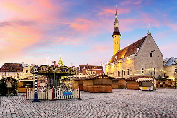 600x400-tallinn-estonia-cobblestone