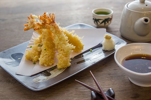 plate of shrimp tempura