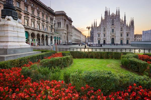 Milan-Italy-Piazza-Del-Duomo