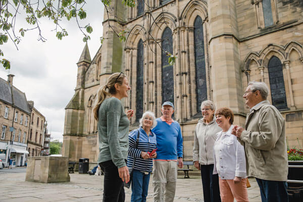 group-of-senior-travelers-cathedral-ymt-vacations-iS-1056319610-1
