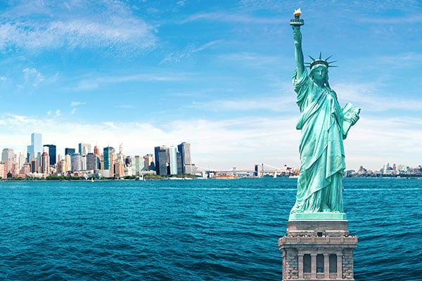 ymt-blog-11-must-see-attractions-in-nyc-statue-of-liberty